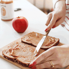 Gif showing a sandwich being made and put into a resealable sandwich bag