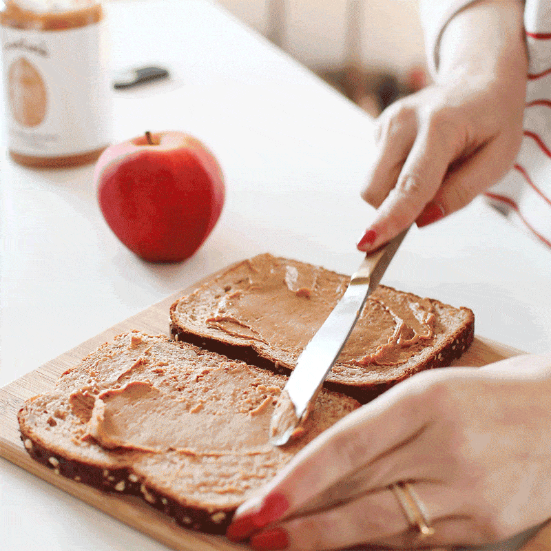Gif showing a sandwich being made and put into a resealable sandwich bag